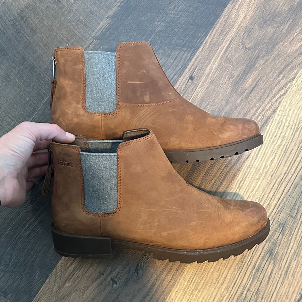 Sorel Tan Ankle Boots with Gray Panels
